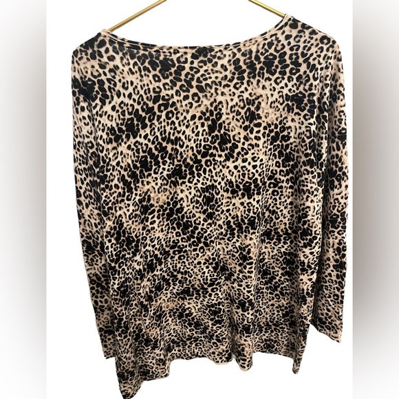 Vince Camuto size 2X animal print sweater - Picture 5 of 5